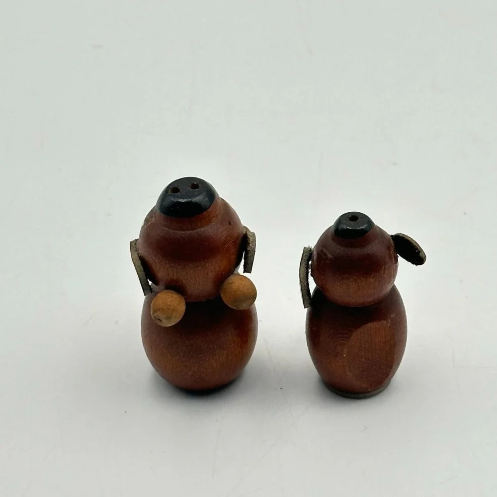 Vintage wooden‎ salt and pepper shakers dog puppy